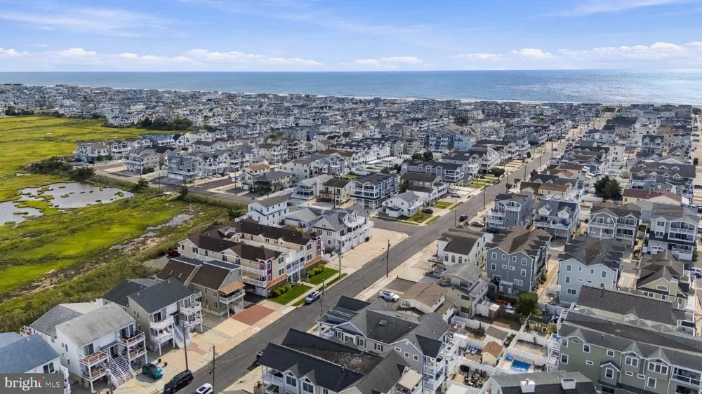 325 56TH STREET Sea Isle City, NJ 08243