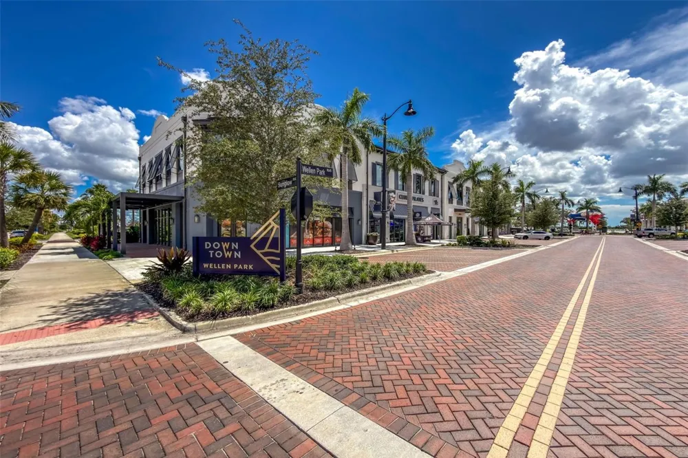 12660 RADIANCE COURT #201 Venice, FL 34293