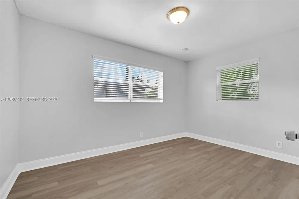 746 SW 4th St #2 Dania Beach, FL 33004