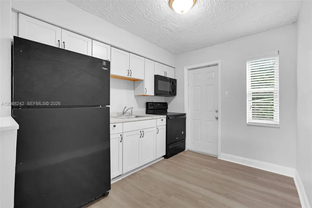 746 SW 4th St #2 Dania Beach, FL 33004