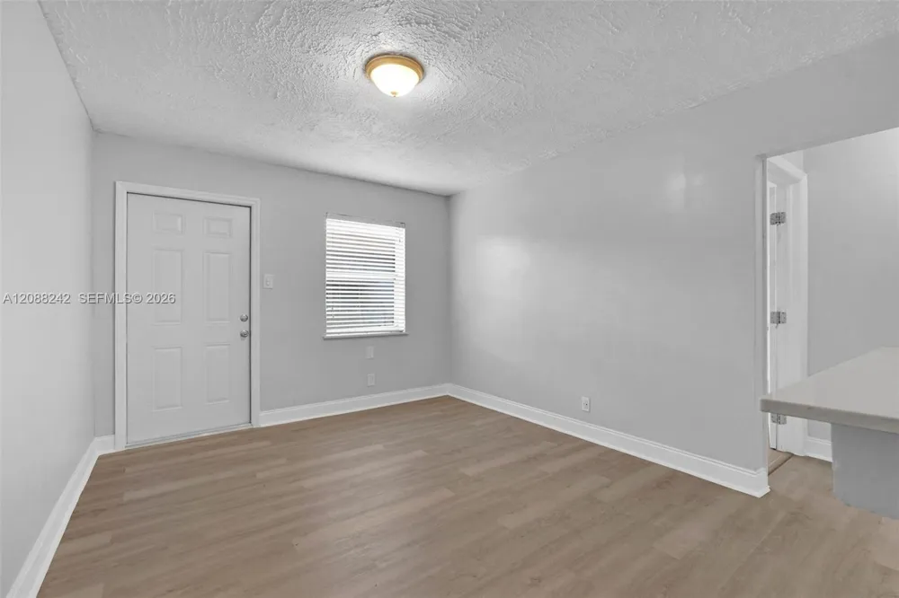 746 SW 4th St #2 Dania Beach, FL 33004