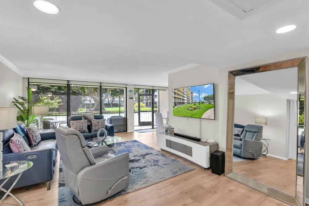 899 Jeffery Street #109 Boca Raton, FL 33487