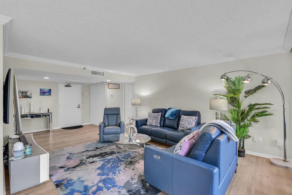 899 Jeffery Street #109 Boca Raton, FL 33487