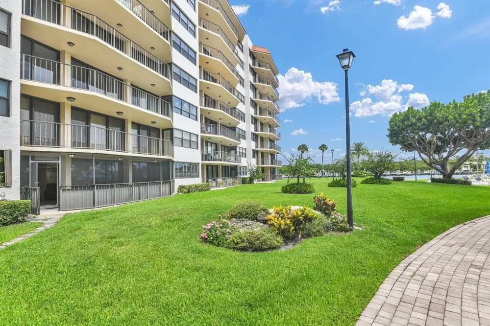 899 Jeffery Street #109 Boca Raton, FL 33487