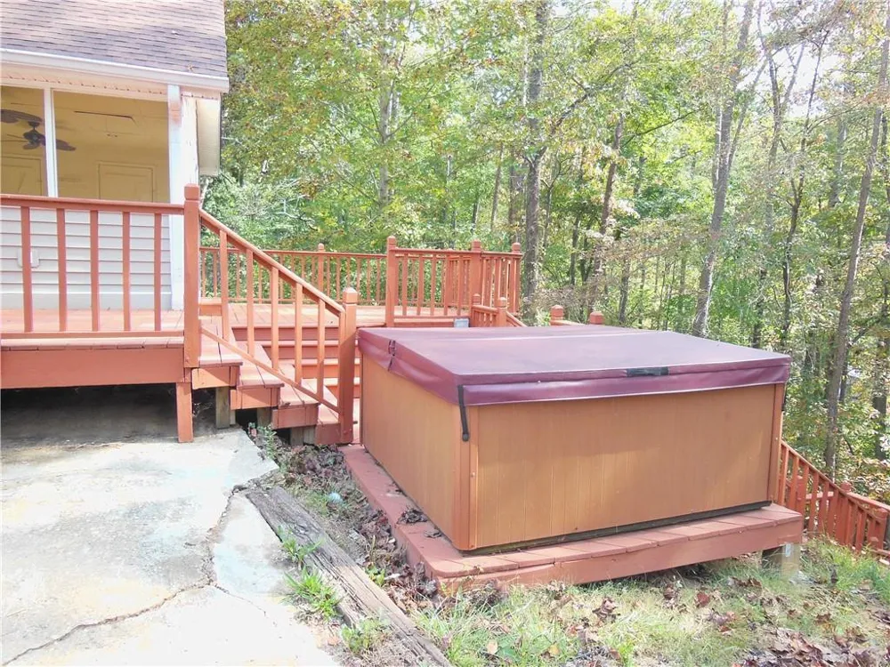 2583 Parker Trail Gainesville, GA 30506