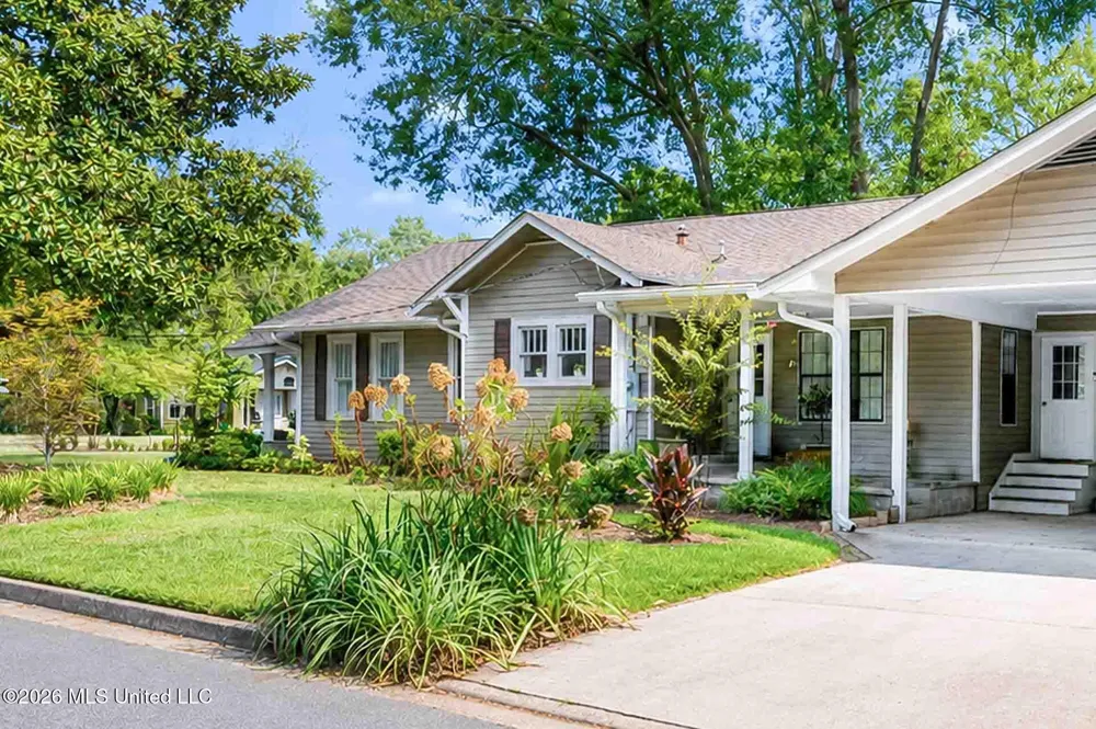 714 Camp Street Hattiesburg, MS 39401