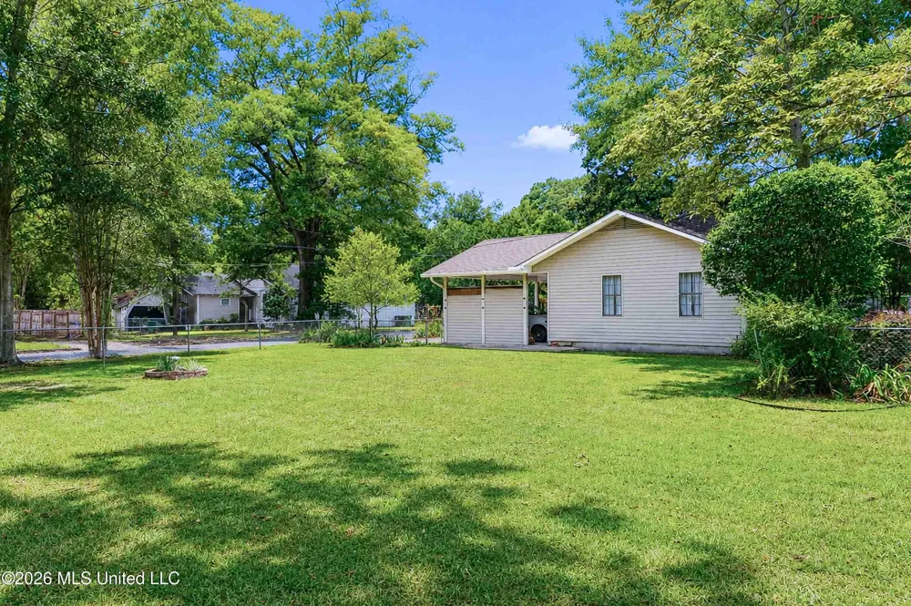 714 Camp Street Hattiesburg, MS 39401