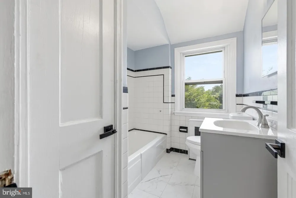 934 ARGONNE DRIVE Baltimore, MD 21218
