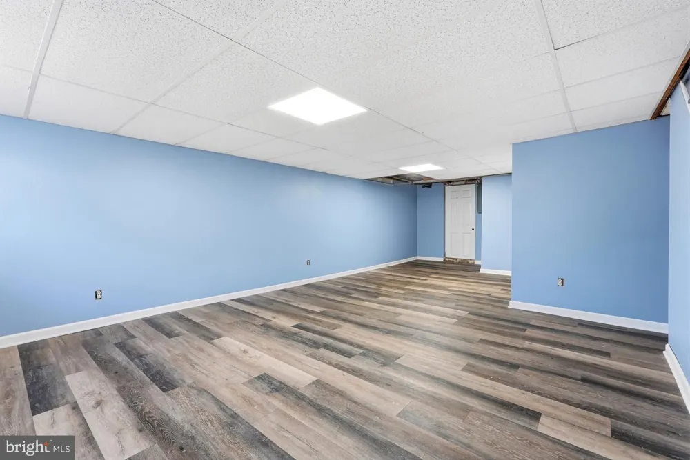 934 ARGONNE DRIVE Baltimore, MD 21218