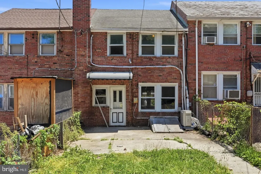 934 ARGONNE DRIVE Baltimore, MD 21218