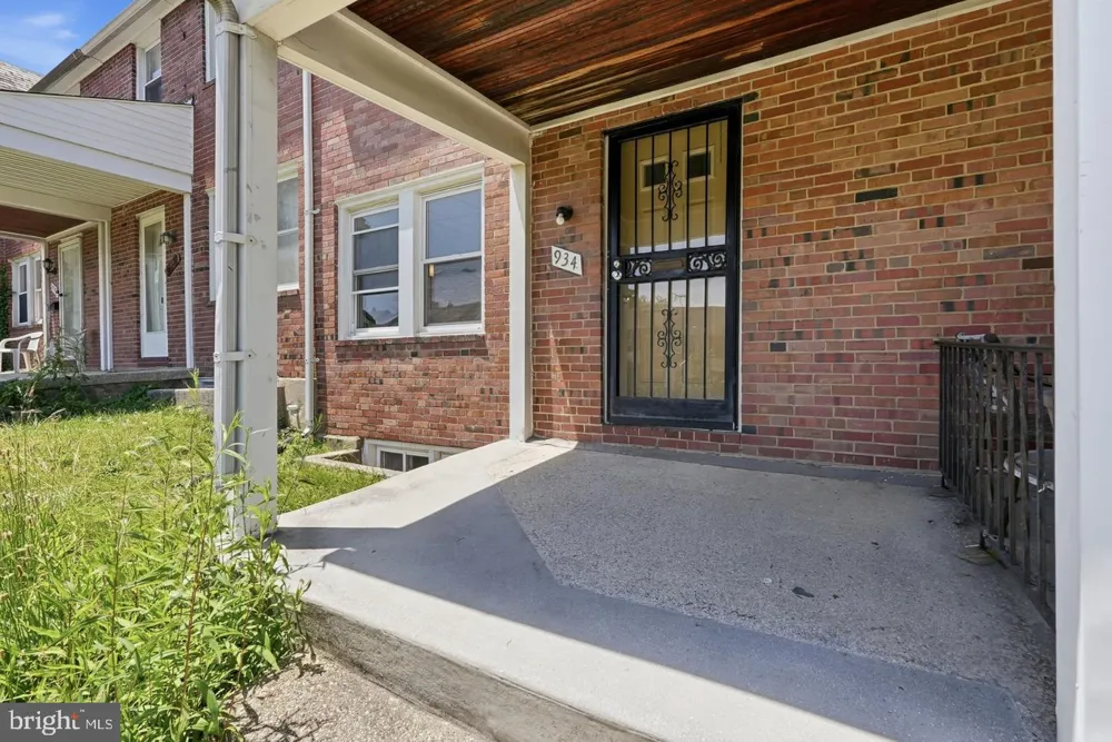 934 ARGONNE DRIVE Baltimore, MD 21218