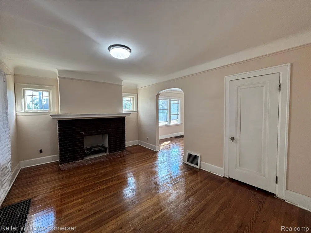 15803 Biltmore Street - Lower Unit Detroit City, MI 48227