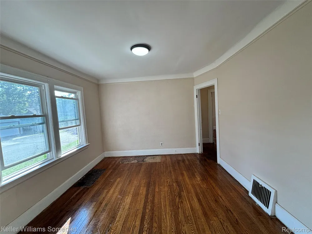 15803 Biltmore Street - Lower Unit Detroit City, MI 48227