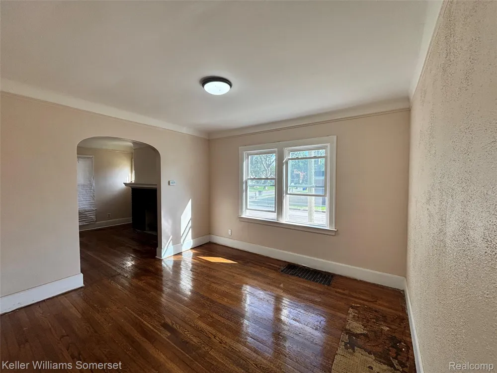 15803 Biltmore Street - Lower Unit Detroit City, MI 48227