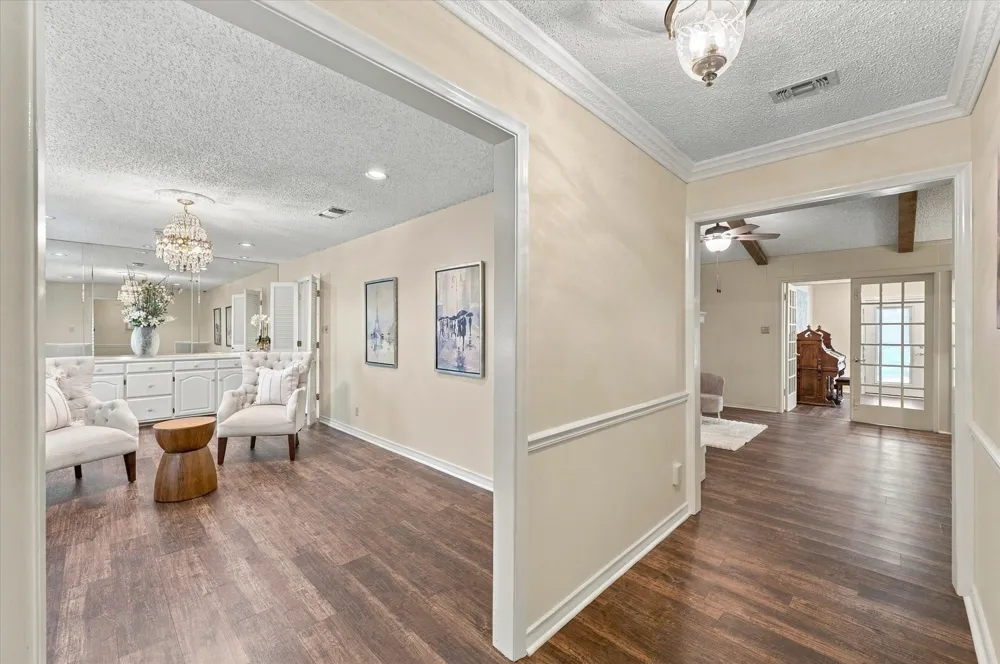 1805 Holm Oak Street Arlington, TX 76012