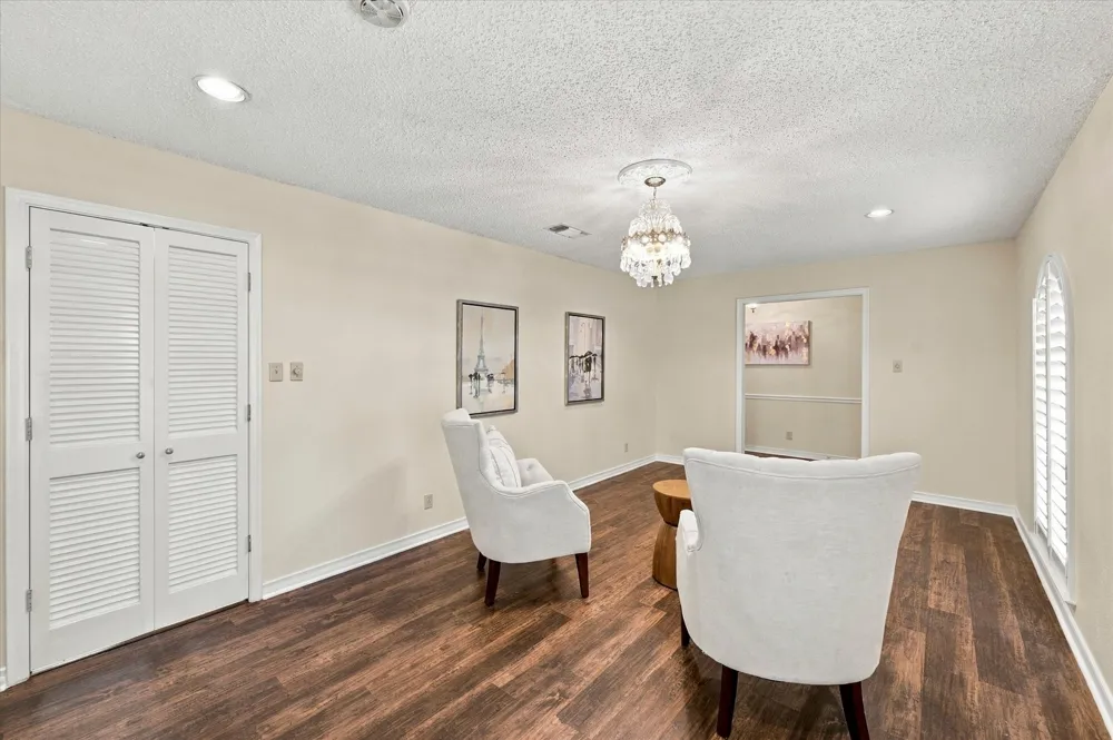 1805 Holm Oak Street Arlington, TX 76012