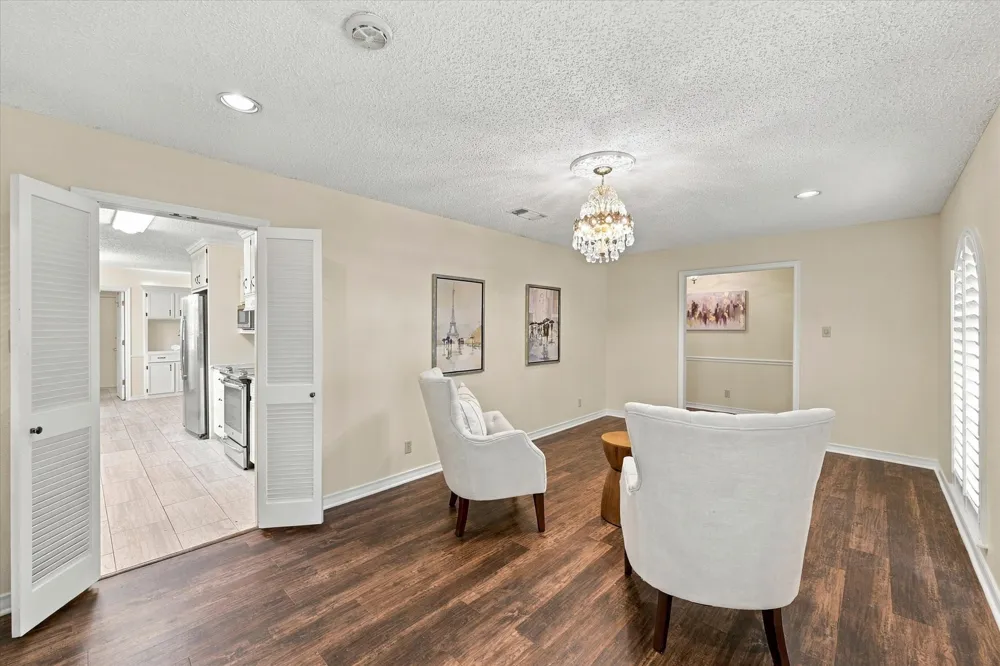 1805 Holm Oak Street Arlington, TX 76012