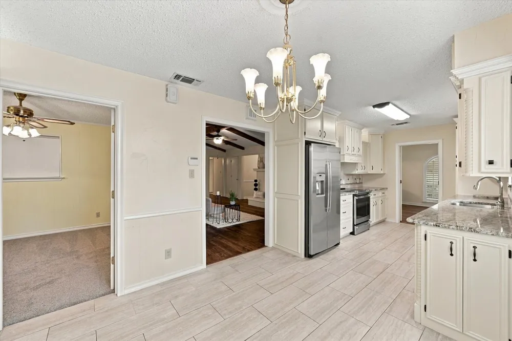 1805 Holm Oak Street Arlington, TX 76012