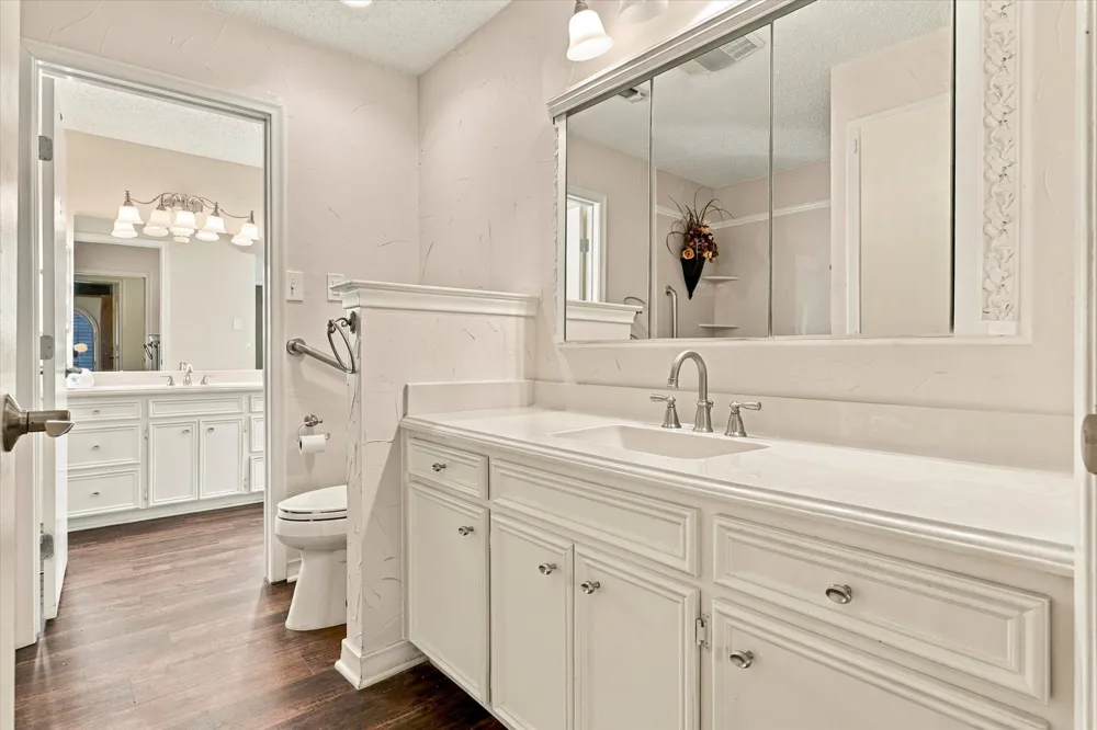 1805 Holm Oak Street Arlington, TX 76012
