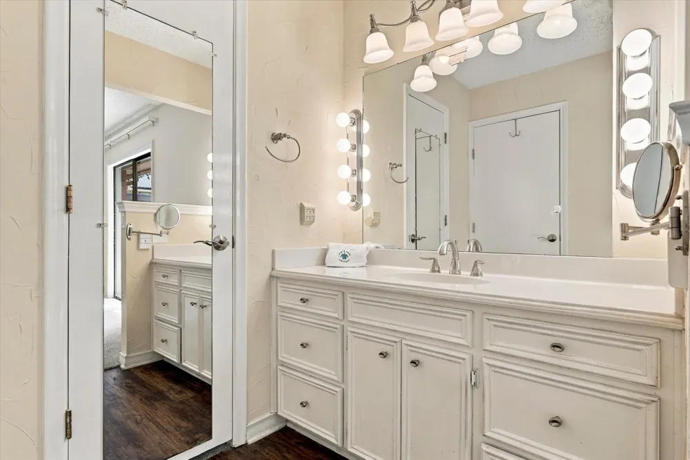 1805 Holm Oak Street Arlington, TX 76012