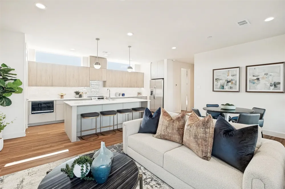 1311 Madrigall Parkway Dallas, TX 75206