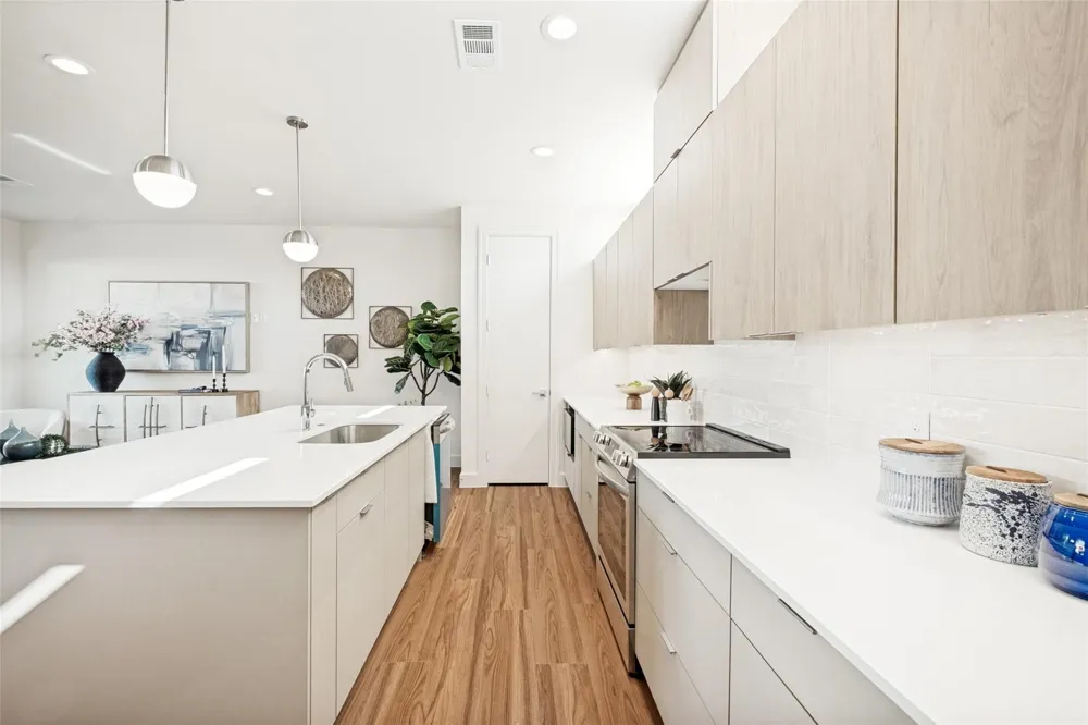 1311 Madrigall Parkway Dallas, TX 75206