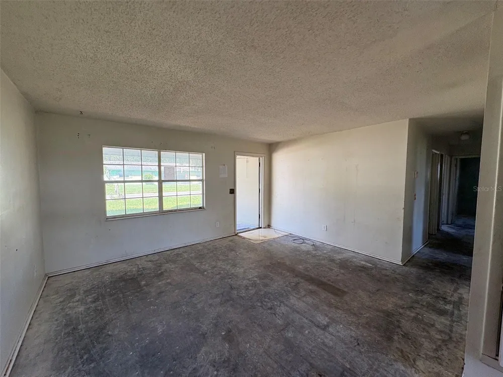 1114 CAREFREE COVE DRIVE Winter Haven, FL 33881