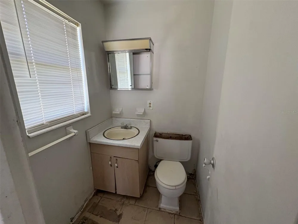 1114 CAREFREE COVE DRIVE Winter Haven, FL 33881