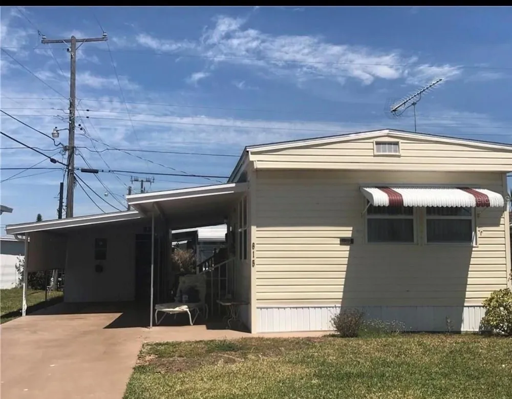 615 51ST AVENUE W Bradenton, FL 34207
