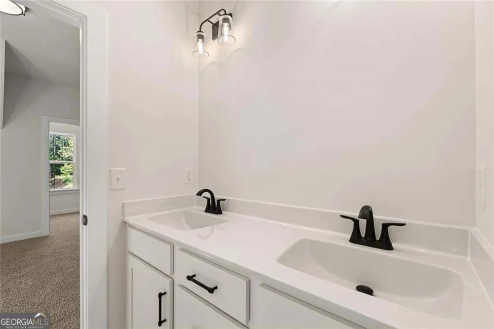 8110 Lennox Lane Cumming, GA 30028