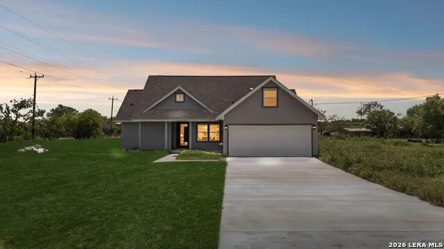 123 Ranchero Natalia, TX 78059