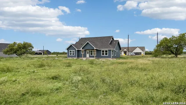 123 Ranchero Natalia, TX 78059