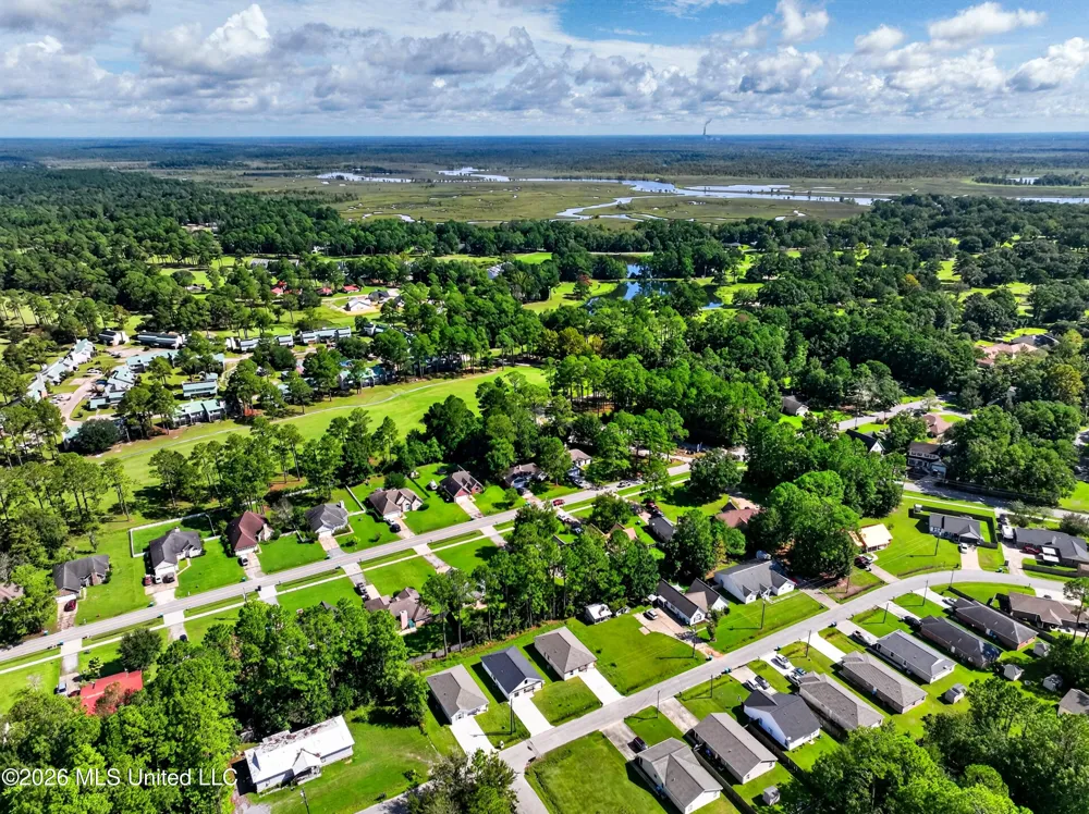 1528 Wynedote Drive Gautier, MS 39553