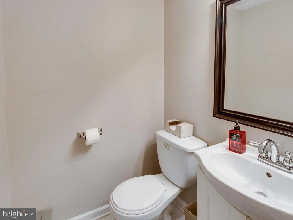3975 WILCOXSON DRIVE Fairfax, VA 22031