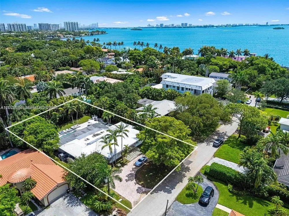1255 NE 93rd St Miami Shores, FL 33138