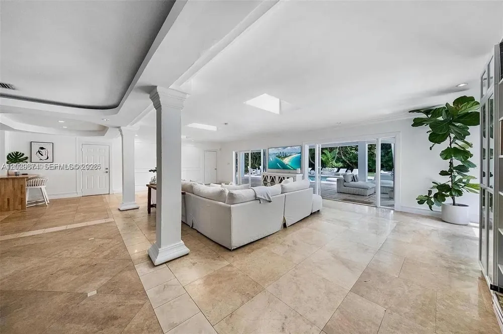 1255 NE 93rd St Miami Shores, FL 33138