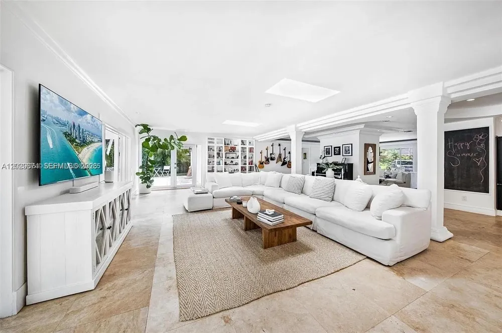 1255 NE 93rd St Miami Shores, FL 33138