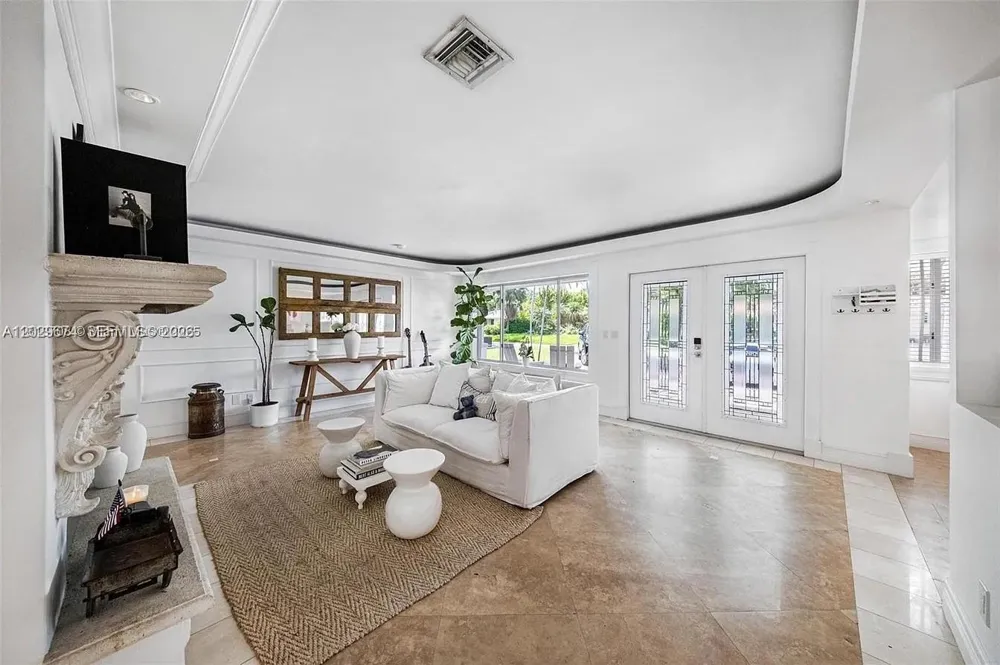 1255 NE 93rd St Miami Shores, FL 33138