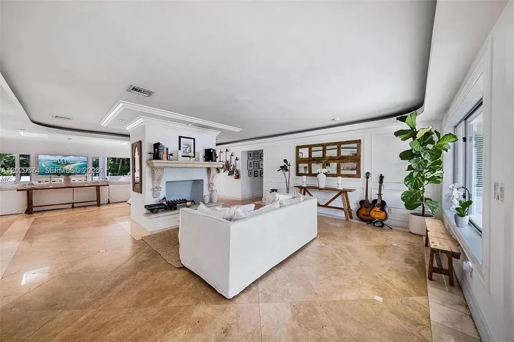 1255 NE 93rd St Miami Shores, FL 33138