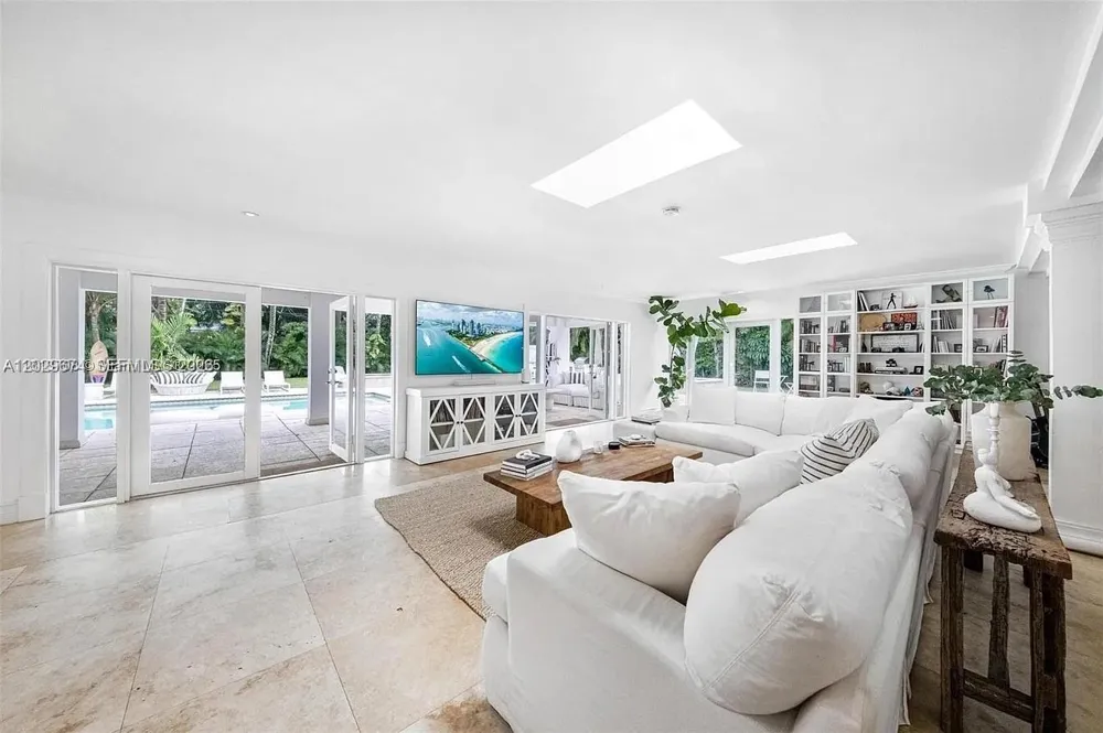1255 NE 93rd St Miami Shores, FL 33138