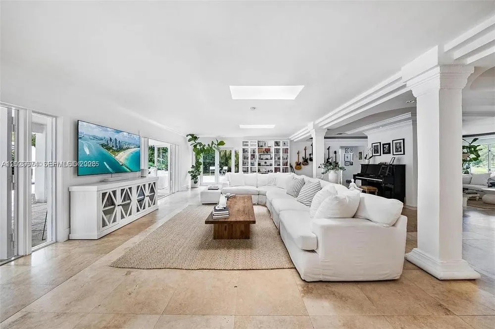 1255 NE 93rd St Miami Shores, FL 33138