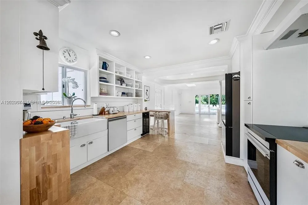 1255 NE 93rd St Miami Shores, FL 33138