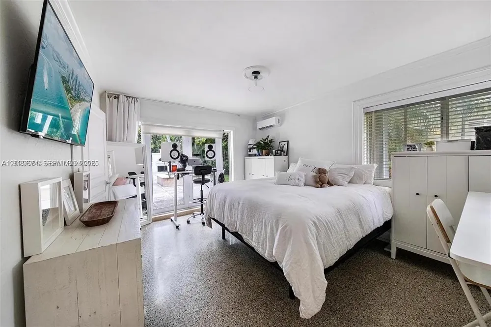 1255 NE 93rd St Miami Shores, FL 33138