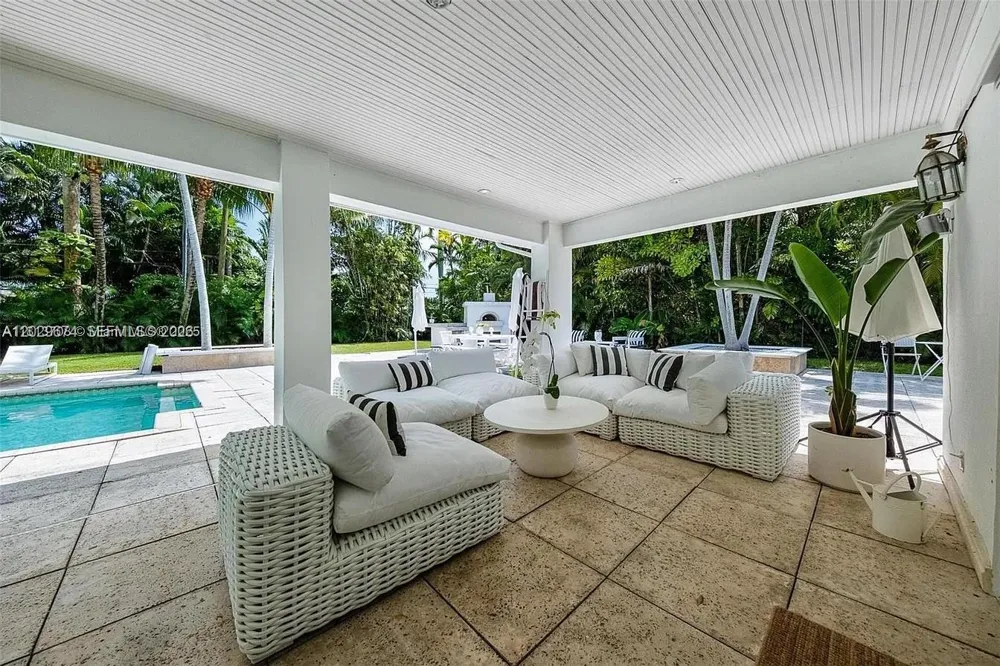 1255 NE 93rd St Miami Shores, FL 33138