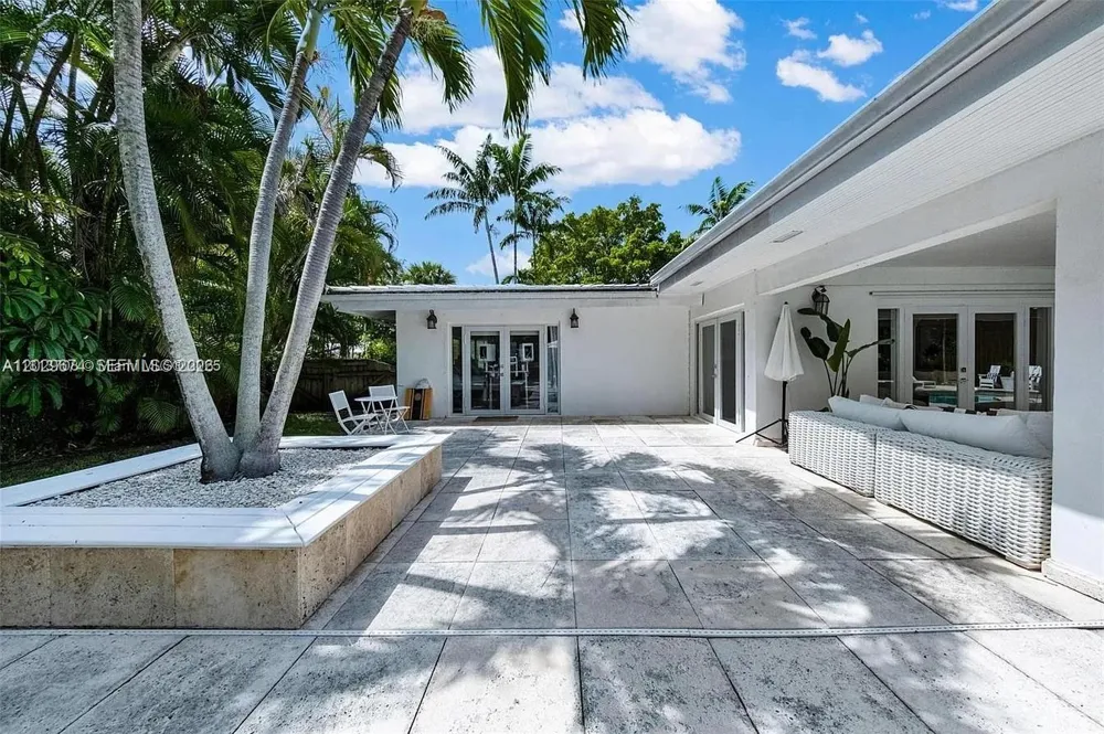 1255 NE 93rd St Miami Shores, FL 33138