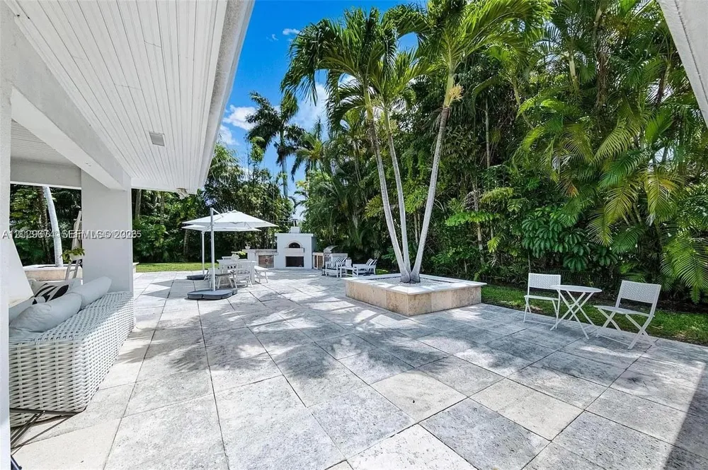 1255 NE 93rd St Miami Shores, FL 33138