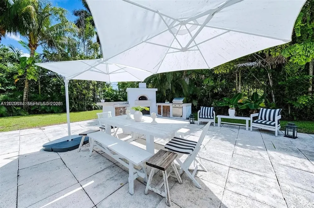 1255 NE 93rd St Miami Shores, FL 33138