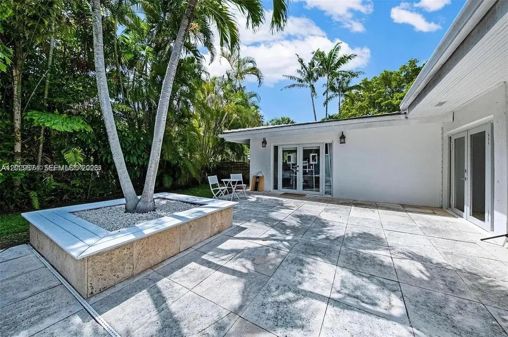 1255 NE 93rd St Miami Shores, FL 33138