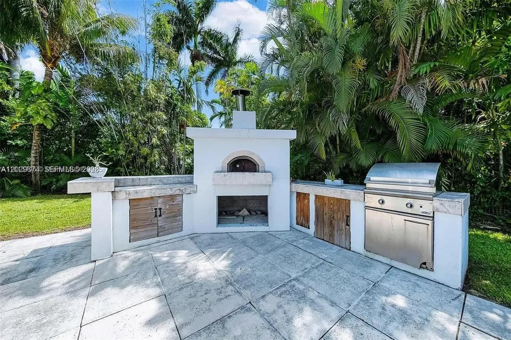 1255 NE 93rd St Miami Shores, FL 33138