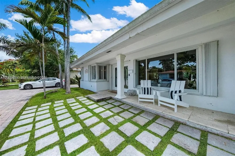 1255 NE 93rd St Miami Shores, FL 33138